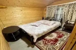 Коттедж на берегу реки и озера, Верхняя Теберда