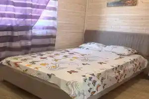 Отдых у подножия гор, Кабардинка
