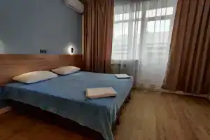 Семейный Четырехместный комфорт с балконом на улицу, Челябинск