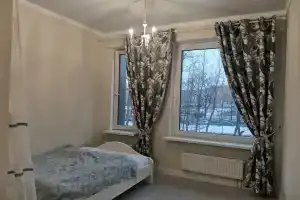 Комфортная квартира в центре города у озера