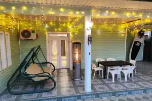 Дом с теплым бассейном-джакузи под открытым небом, Джубга