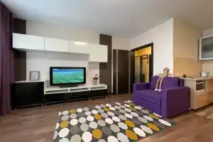 Двухкомнатная студия у парк чудес галилео, 10 минут пешком до набережной, Новосибирск