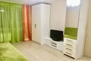 Малышева 84 Светлая квартира, Екатеринбург