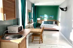 Семейный номер студио для 2-х гостей с дополнительным местом, Москва