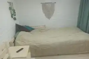 Уютный домик на двоих на берегу речки