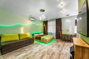 Уютная студия с камином в центре Казани с парковочным местом