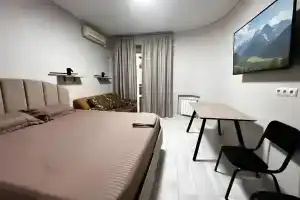 Трёхместный номер улучшенный с балконом, Ольгинка