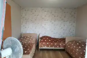 Номер для троих эконом, Вишневка