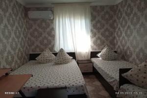Четырёхместный номер Четырехместный номер "Эконом" улучшенный, Нижняя Хобза