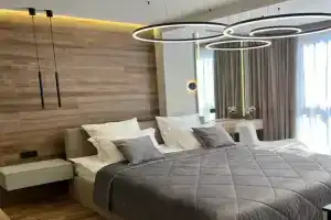 Дизайнерская квартира в доме бизнес класса с бассейном на крыше