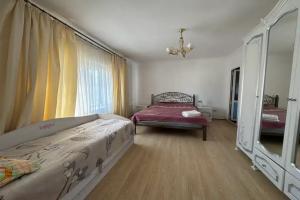 Уютный дом с видом на водопады