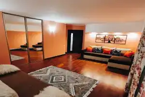 Большая трёхкомнатная квартира