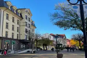 Двухкомнатная квартира в самом центре Зеленоградска