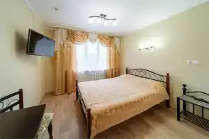 Двухместный номер с 1 кроватью Стандарт+