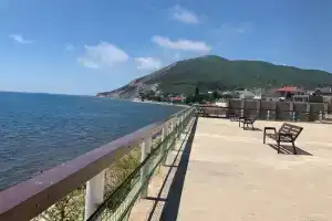 Евродвушка на берегу моря, Мысхако