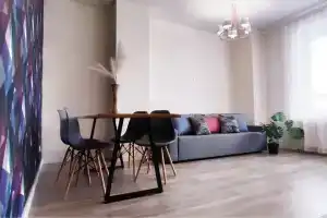 Лофт-стильная квартира в центре, рядом с МЦ Лотос и ТРК Таганай.