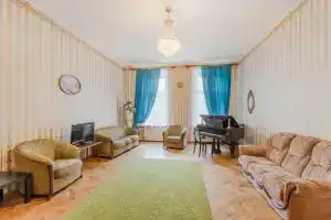 Просторная квартира у Эрмитажа, Санкт-Петербург