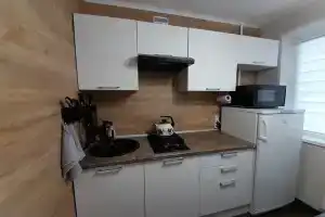 Однокомнатная квартира, Титан