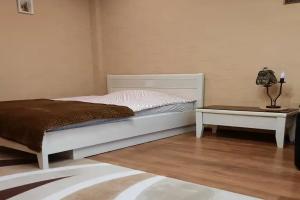 Квартиры посуточно на Нефтяников 44, Нижневартовск