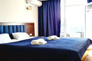 Студия с видом на море
