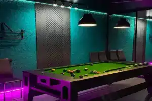 Дом с чаном, бильярдом и кинозалом, Ейск