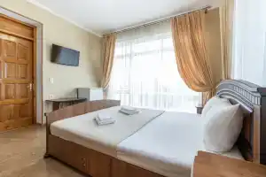 Двухместный номер с 1 кроватью Стандарт | Балкон, Адлер