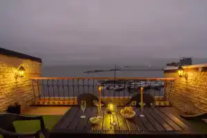 Просторные апартаменты в 10 м от моря с террасой