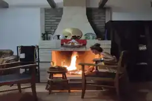 Мансарда с камином в доме Каменского
