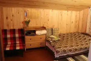 Домик в лесу, расположенный в живописном месте на ферме