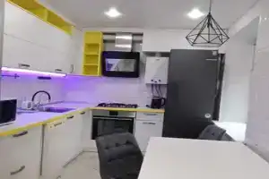 Квартира в центре с видом на Троицкий собор