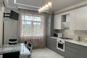 Современная квартира в районе парка Кирова