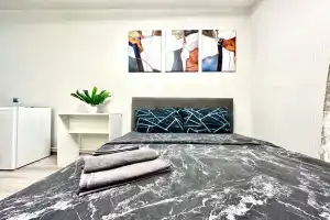 Студия у Глобуса