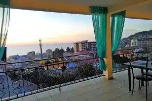 Четырёхместный номер двухкомнатный, Лоо