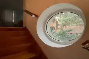 Уютный коттедж в соснах