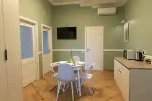 Семейный номер люкс, Таганрог