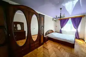 Квартиры посуточно на Акиртава 7