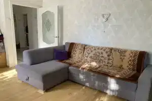 Комната в трех комнатной квартире
