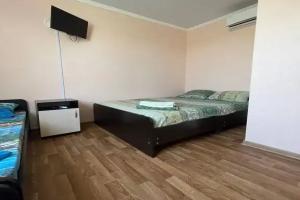 База отдыха на берегу, Кучугуры