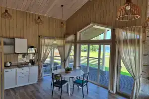 Уютнейший дом у озера. Пляж в 30 шагах. Ладога 10 минут. Карелия в 40 минутах