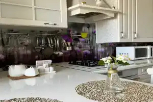 Белоснежная квартира в старинном районе