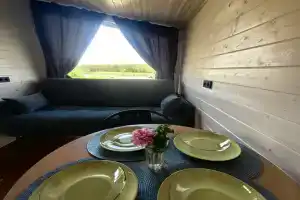 Домик на берегу реки, Новопичугово