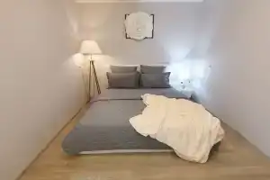 Уютная квартира в центре, в новом доме с лифтом, с парковочным местом