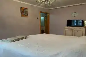 Квартира на Пихтовом мысе в Домбае