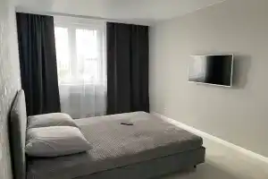 Квартира с современным ремонтом в хорошем и тихом районе города