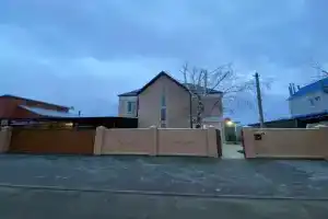 Большой двухэтажный дом, Кропоткин