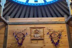 Семейный номер Уютная благоустроенная синяя юрта