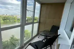 Уютная студия в центре города с видом на реку