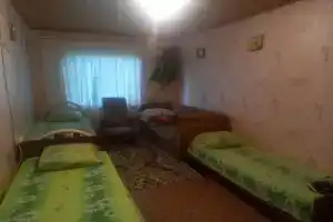 Уютное жилье для отдыха на море на 5 человек, Голубицкая