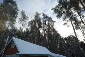 Домик у Гнёздовских курганов в Смоленской области