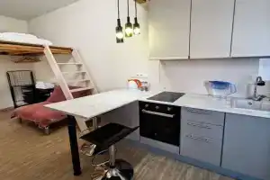 Комфортная студия на Окружной, Москва